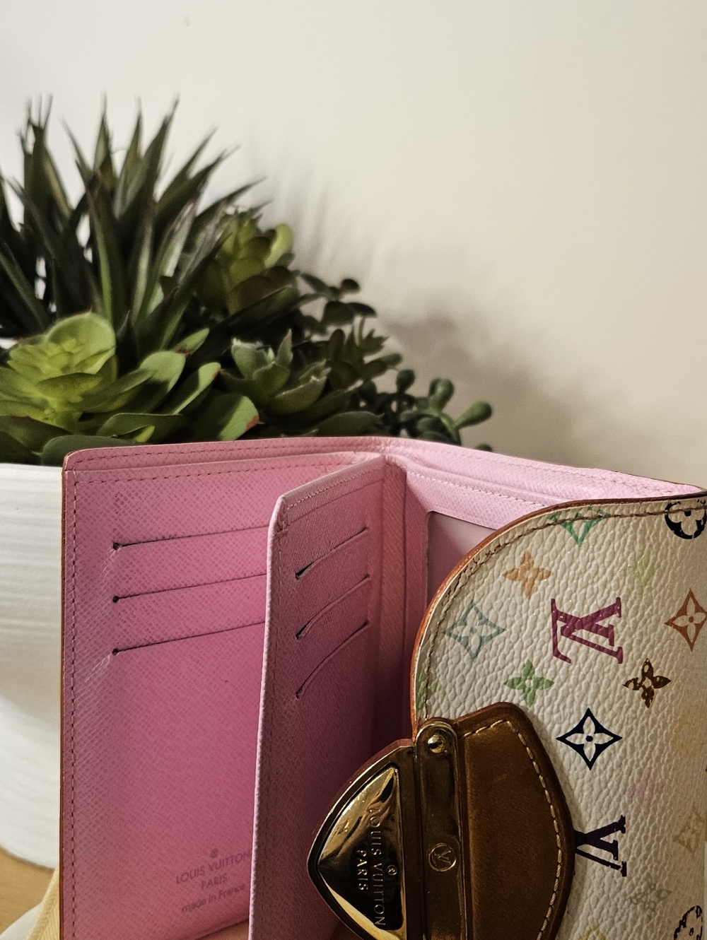 Louis Vuitton x Takashi Murakami White Multicolor Monogram Small Wallet 💖 - Picture 7 of 12